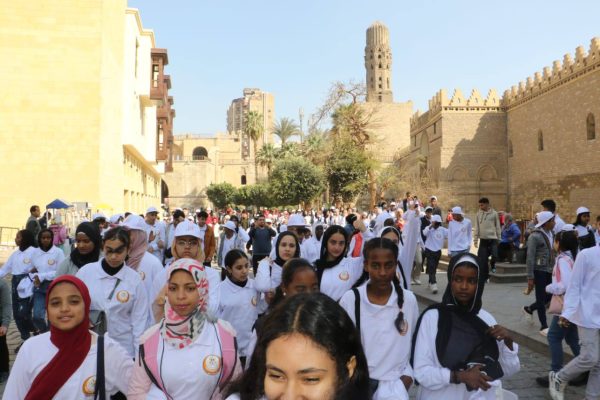 200 طفل من المحافظات الحدودية يزورون شارع المعز في إطار مشروع "أهل مصر" - 7 - سيناء الإخبارية