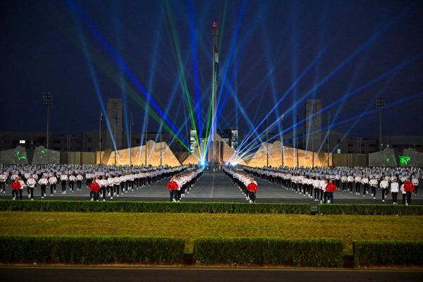 الرئيس السيسي يشارك طلبة الأكاديمية العسكرية صلاة الفجر ويتابع تدريباتهم الصباحية - 15 - سيناء الإخبارية