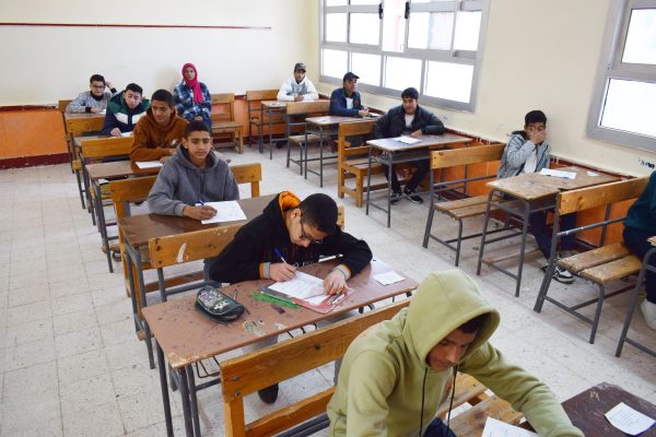 عتلم والباز يتفقدان لجان امتحانات الشهادة الإعدادية في لجان طور سيناء - 7 - سيناء الإخبارية