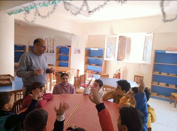بيت ثقافة أبورديس ينظم ورشة حكي ومسابقات ثقافية للأطفال بعنوان "فرحانة تبحث عن كتابها" - 5 - سيناء الإخبارية