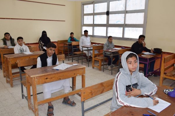 عتلم والباز يتفقدان لجان امتحانات الشهادة الإعدادية في لجان طور سيناء - 3 - سيناء الإخبارية