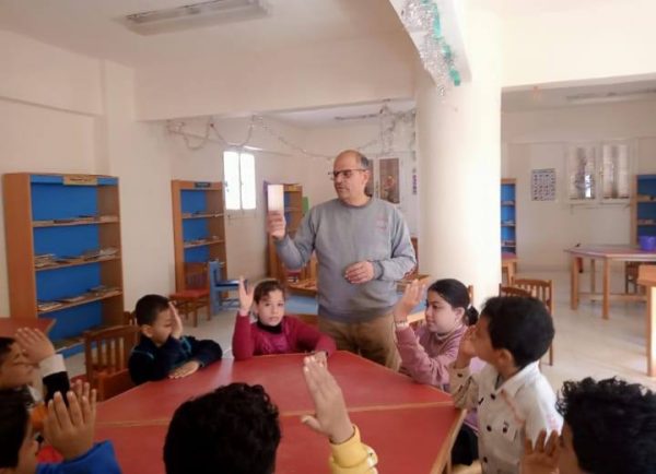 بيت ثقافة أبورديس ينظم ورشة حكي ومسابقات ثقافية للأطفال بعنوان "فرحانة تبحث عن كتابها" - 1 - سيناء الإخبارية