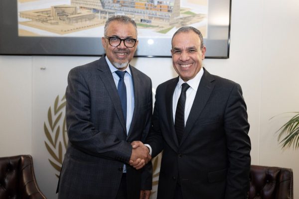 وزير الخارجية يبحث مع رئيس منظمة الصحة العالمية سبل تعزيز التعاون الطبي المشترك في غزة - 1 - سيناء الإخبارية