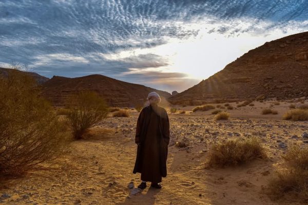 جنوب سيناء: لوحة فنية طبيعية تجمع بين صحراء النقب الساحرة ووديان نويبع الخلابة - 5 - سيناء الإخبارية