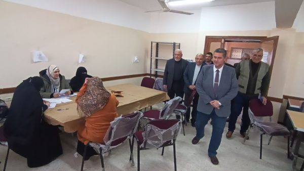 حمزة رضوان يتابع تصحيح امتحانات الشهادة الإعدادية في شمال سيناء - 29 - سيناء الإخبارية