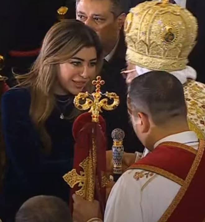 حزب الجبهة الوطنية يشارك في احتفالات عيد الميلاد بالكاتدرائية ويهنئ البابا تواضروس - 11 - سيناء الإخبارية