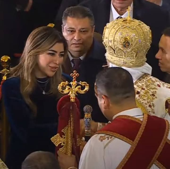 حزب الجبهة الوطنية يشارك في احتفالات عيد الميلاد بالكاتدرائية ويهنئ البابا تواضروس - 13 - سيناء الإخبارية