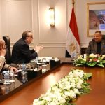 محافظ جنوب سيناء يناقش مع مستثمري المشروعات المتعثرة حلولاً لدفع التنمية السياحية - 3 - سيناء الإخبارية