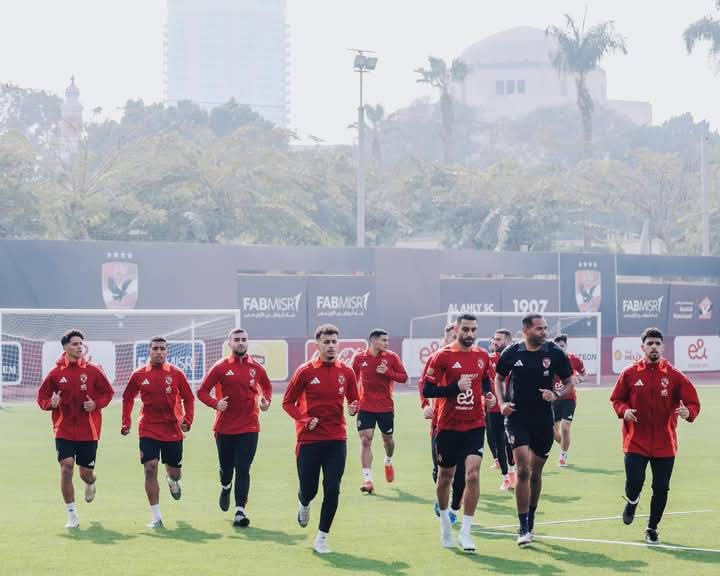 تدريبات الأهلي صباح اليوم استعدادا لمباراة مودرن سبورت.. صور - 11 - سيناء الإخبارية