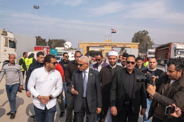 محافظ شمال سيناء يستقبل وفدًا تركيًا ويتفقد معبر رفح - 1 - سيناء الإخبارية