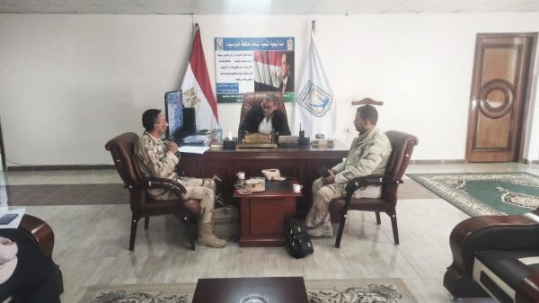 رئيس مدينة أبو زنيمة يجتمع مع وفد الهيئة الهندسية لمتابعة تنفيذ قانون التصالح - 1 - سيناء الإخبارية