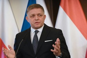 أحزاب المعارضة بسلوفاكيا تقدم تصويت بحجب الثقة عن حكومة روبرت فيتسو - 3 - سيناء الإخبارية