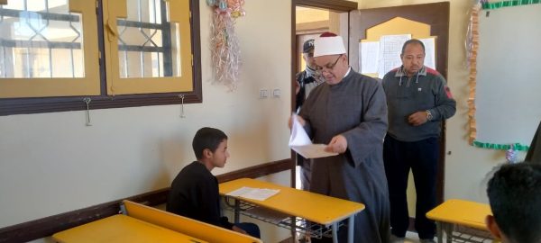 مدير منطقة شمال سيناء الأزهرية يتابع ختام امتحانات الشهادة الإعدادية بالعريش وبئر العبد - 1 - سيناء الإخبارية