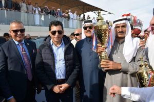 أشرف صبحي ومحافظ جنوب سيناء يشهدان ختام المهرجان العربي للهجن والتراث - 9 - سيناء الإخبارية