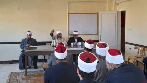 وكيل وزارة الأوقاف بجنوب سيناء يجتمع بأئمة طور سيناء لتعزيز الانضباط الإداري والدعوي - 1 - سيناء الإخبارية