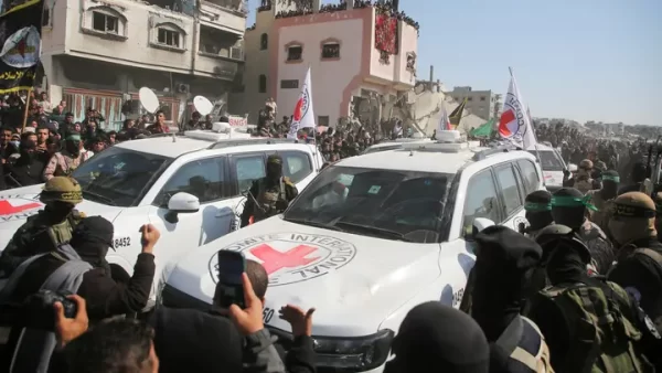 حرية بطعم الصمود.. 110 أسرى فلسطينيين يعانقون النور رغم محاولات الاحتلال تنغيص فرحتهم - 5 - سيناء الإخبارية