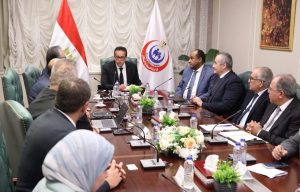 الصحة تبحث مع شركة صينية التوسع في استخدام الروبوتات الجراحية لتعزيز المنظومة الصحية في مصر - 1 - سيناء الإخبارية