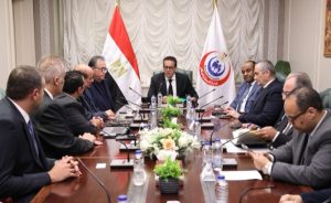 الصحة تبحث مع شركة صينية التوسع في استخدام الروبوتات الجراحية لتعزيز المنظومة الصحية في مصر - 7 - سيناء الإخبارية