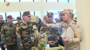الفريق أول عبد المجيد صقر يتفقد أحدث منظومات التأمين الفنى والإصلاح بالورش الرئيسية للأسلحة - 3 - سيناء الإخبارية