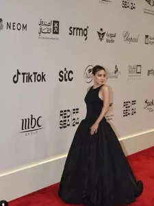 الفنانة جميلة عوض تنشر مجموعة من الصور أثناء جلسة تصويرها الأخيرة - 7 - سيناء الإخبارية