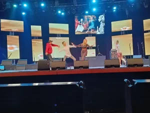 انتهاء الاستعدادات النهائية لحفل " حكيم " يوم الخميس على مسرح البالون - 5 - سيناء الإخبارية