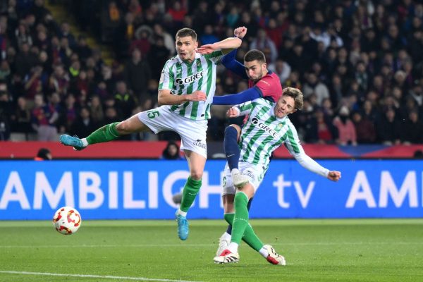 برشلونة يكتسح ريال بيتيس 5-1 ويتأهل لدور الثمانية في كأس ملك إسبانيا - 3 - سيناء الإخبارية