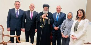 حزب الجبهة الوطنية يتقدم بالتهاني للأخوة الأقباط بمناسبة عيد الميلاد - 3 - سيناء الإخبارية