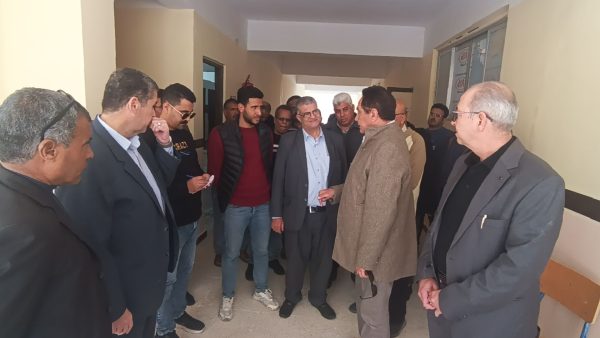 نائب محافظ شمال سيناء يتفقد تجهيزات مدرسة رفح الجديدة استعداداً لزيارة وزير التعليم - 1 - سيناء الإخبارية
