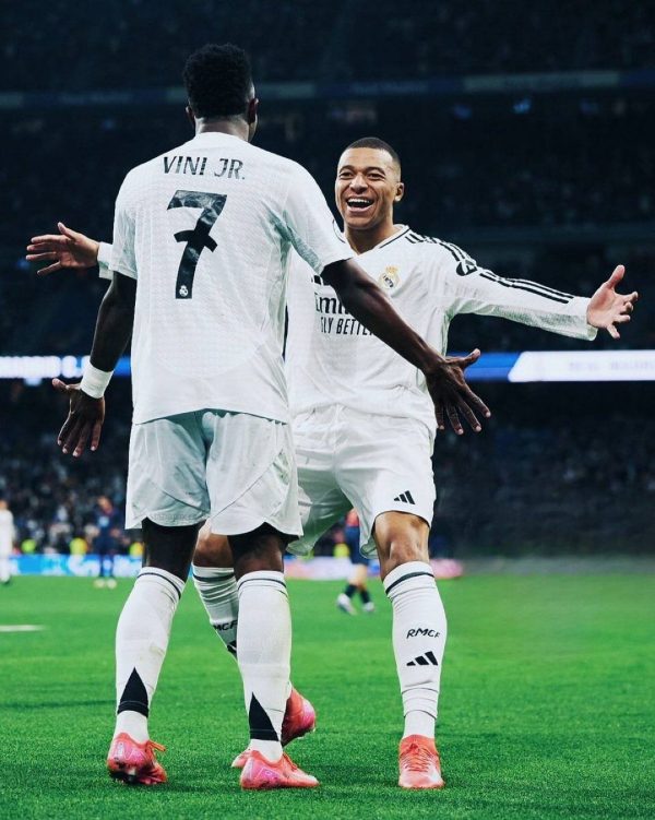 ريال مدريد يقصم ظهر سالزبورج بـ5 أهداف في عرض هجومي مبهر بدوري أبطال أورويا - 9 - سيناء الإخبارية