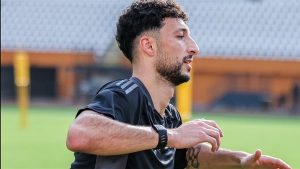 طبيب النادي الأهلي يؤكد أن وسام ابو علي يستكمل الفحوصات الطبية والتحاليل للاطمئنان على حالته - 3 - سيناء الإخبارية