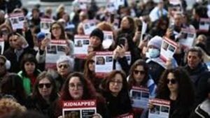 عائلات المحتجزين الإسرائيليين : عناصر متطرفة بالحكومة تعطيل تنفيذ اتفاق وقف إطلاق النار - 1 - سيناء الإخبارية