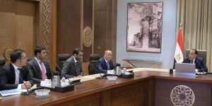 عصام العرجاني : نستهدف الوصول باستثمارات المجموعة بقطاعي السيارات والسياحة إلى مليار دولار - 1 - سيناء الإخبارية