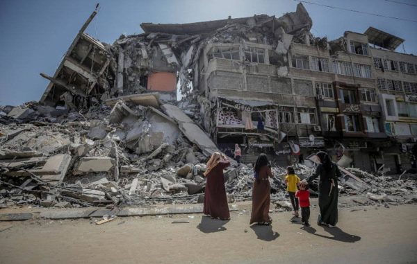 غزة تحت الأنقاض.. 15 شهرًا من الحرب تحول القطاع إلى مدينة أشباح وملايين النازحين يبحثون عن مأوى بين الركام - 7 - سيناء الإخبارية