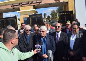 في زيارة لمعبر رفح..رئيس جامعة العريش ومحافظ شمال سيناء يستقبلون وزير التعليم العالي والبحث العلمي - 5 - سيناء الإخبارية