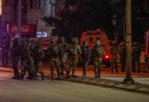 قوات إسرائيلية تقتحم منزل عائلة الأسير أشرف زغير المفرج عنه - 5 - سيناء الإخبارية