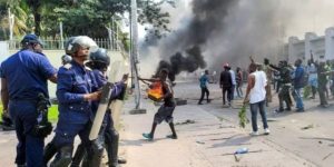 متظاهرون يضرمون النار في سفارة بلجيكا في الكونغو الديمقراطية - 3 - سيناء الإخبارية