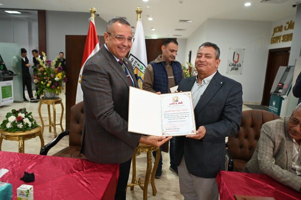 محافظ جنوب سيناء يكرّم المشاركين في المهرجان العربي للهجن والتراث بشرم الشيخ - 3 - سيناء الإخبارية