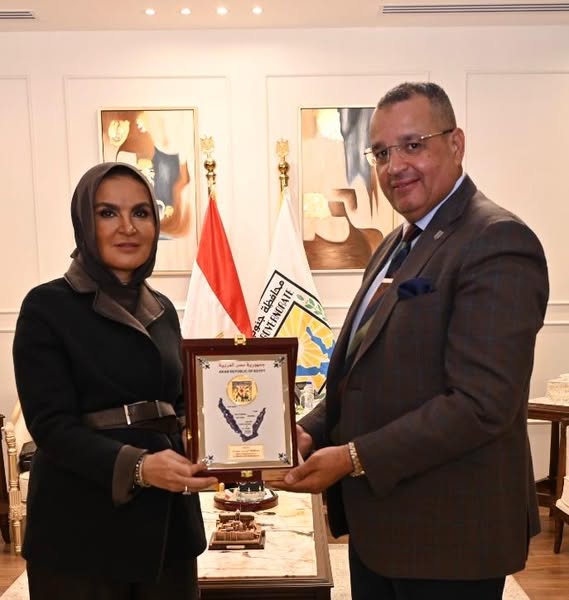 بيت الزكاة يحقق حلم طالبتين مكفوفتين بجنوب سيناء بتقديم أجهزة تابلت تعليمية متطورة - 5 - سيناء الإخبارية