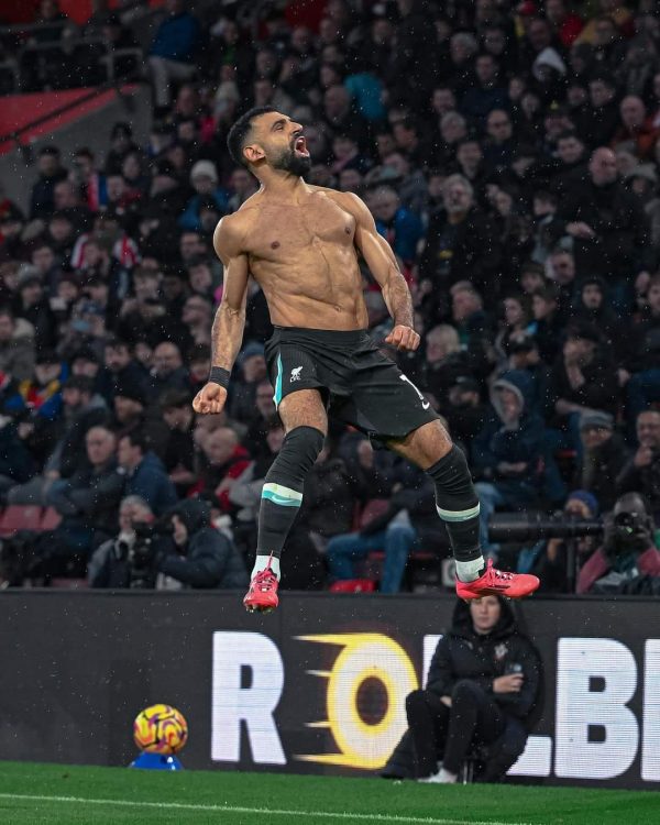 محمد صلاح يضع شروطه للبقاء في ليفربول والهلال السعودي يترقب - 3 - سيناء الإخبارية