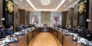 مدبولي يوجه بتسهيل إنهاء إجراءات وصول السائحين الأجانب إلى المطارات المصرية - 1 - سيناء الإخبارية