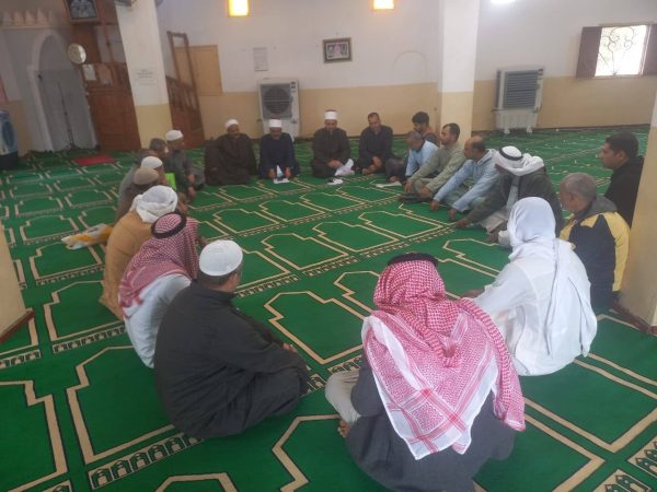 مدير أوقاف نويبع يلتقي مقيمي الشعائر والعمال ويشدد على حسن استقبال الجمهور - 1 - سيناء الإخبارية