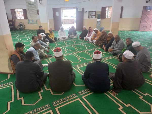 مدير أوقاف نويبع يلتقي مقيمي الشعائر والعمال ويشدد على حسن استقبال الجمهور - 5 - سيناء الإخبارية