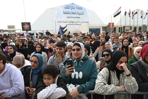 معرض القاهرة الدولي للكتاب الـ56 يسجل 400,016 زائر أمس الأربعاء - 1 - سيناء الإخبارية