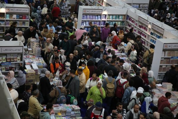 معرض القاهرة الدولي للكتاب 2025.. انطلاقة إلى المستقبل وتوجيه الذكاء الاصطناعي نحو الثقافة العربية - 7 - سيناء الإخبارية
