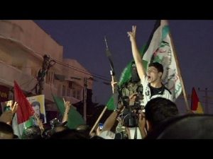 ننشر احتفالات الفلسطينيين باتفاقية وقف إطلاق النار وإطلاق سراح الرهائن فى بغزة - 1 - سيناء الإخبارية