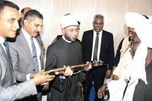 وزير الأوقاف يلتقي قيادات الدعوة وشيوخ القبائل بحلايب وشلاتين - 1 - سيناء الإخبارية