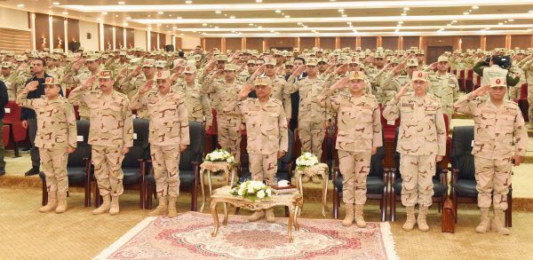 القائد العام للقوات المسلحة يتفقد قوات الدفاع الجوي ويؤكد على جاهزيتها التامة - 5 - سيناء الإخبارية