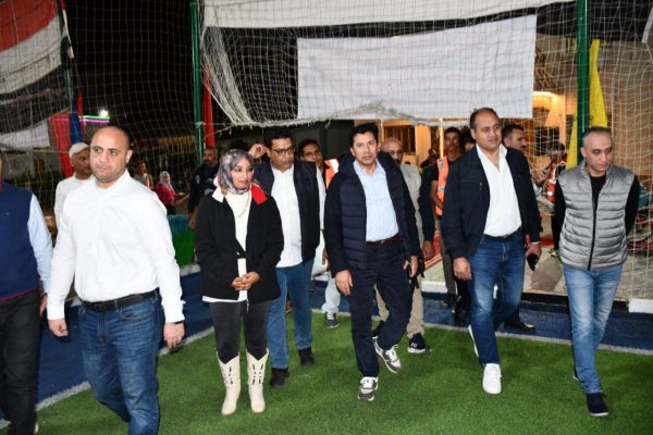 وزير الشباب والرياضة يفتتح ملعبًا خماسيًا بشرم الشيخ ويتفقد مشروعات رياضية متنوعة - 11 - سيناء الإخبارية