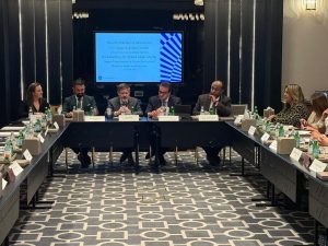 وزير الصحة: الدولة المصرية تعمل على جذب المزيد من الاستثمارات في مجال الرعاية الصحية - 5 - سيناء الإخبارية