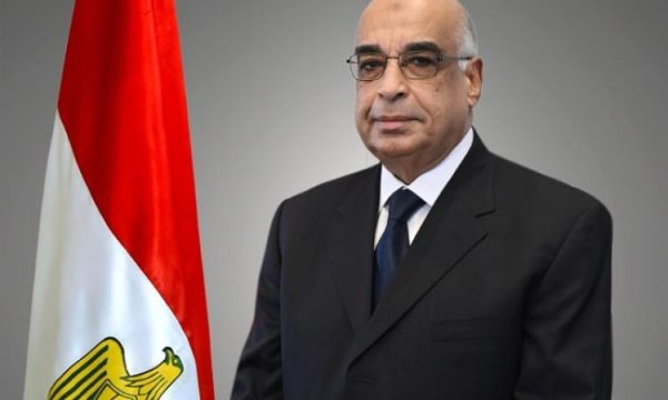 وزير العدل يعتمد حركة ترقية 2415 موظفاً بمصلحة الشهر العقاري - سيناء الإخبارية